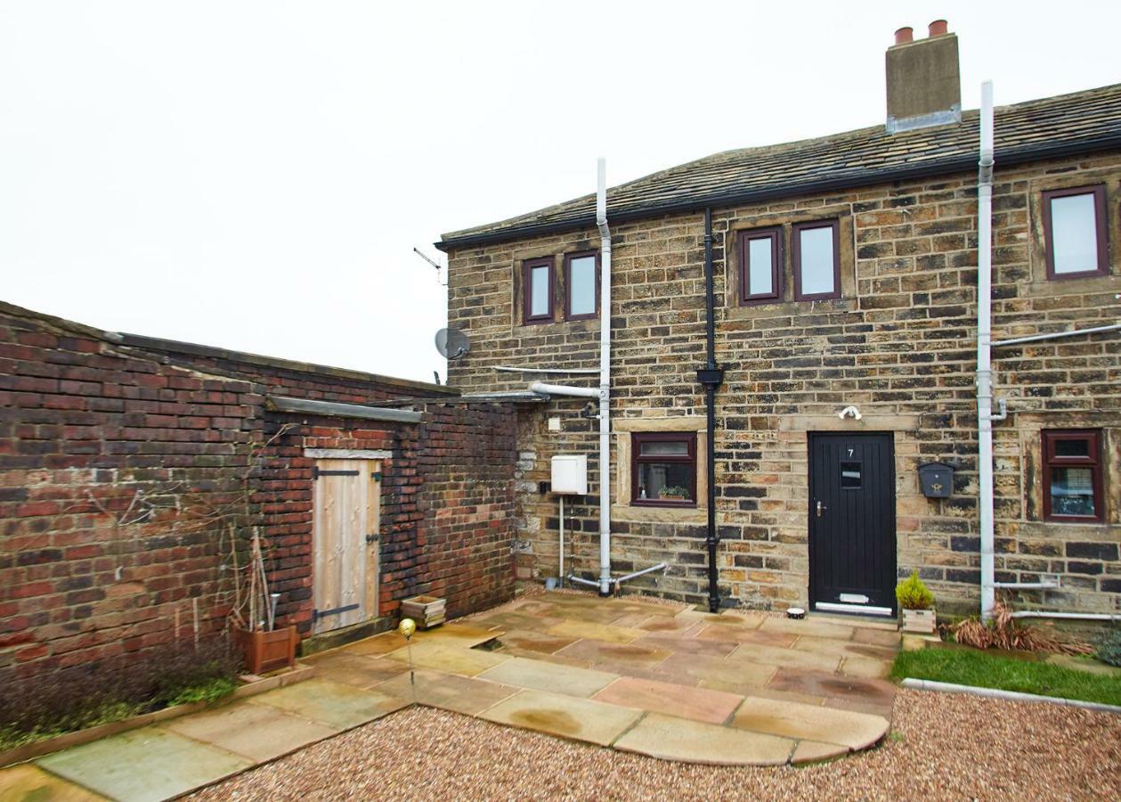 Host & Stay - Cosy Cottage Emley Экстерьер фото
