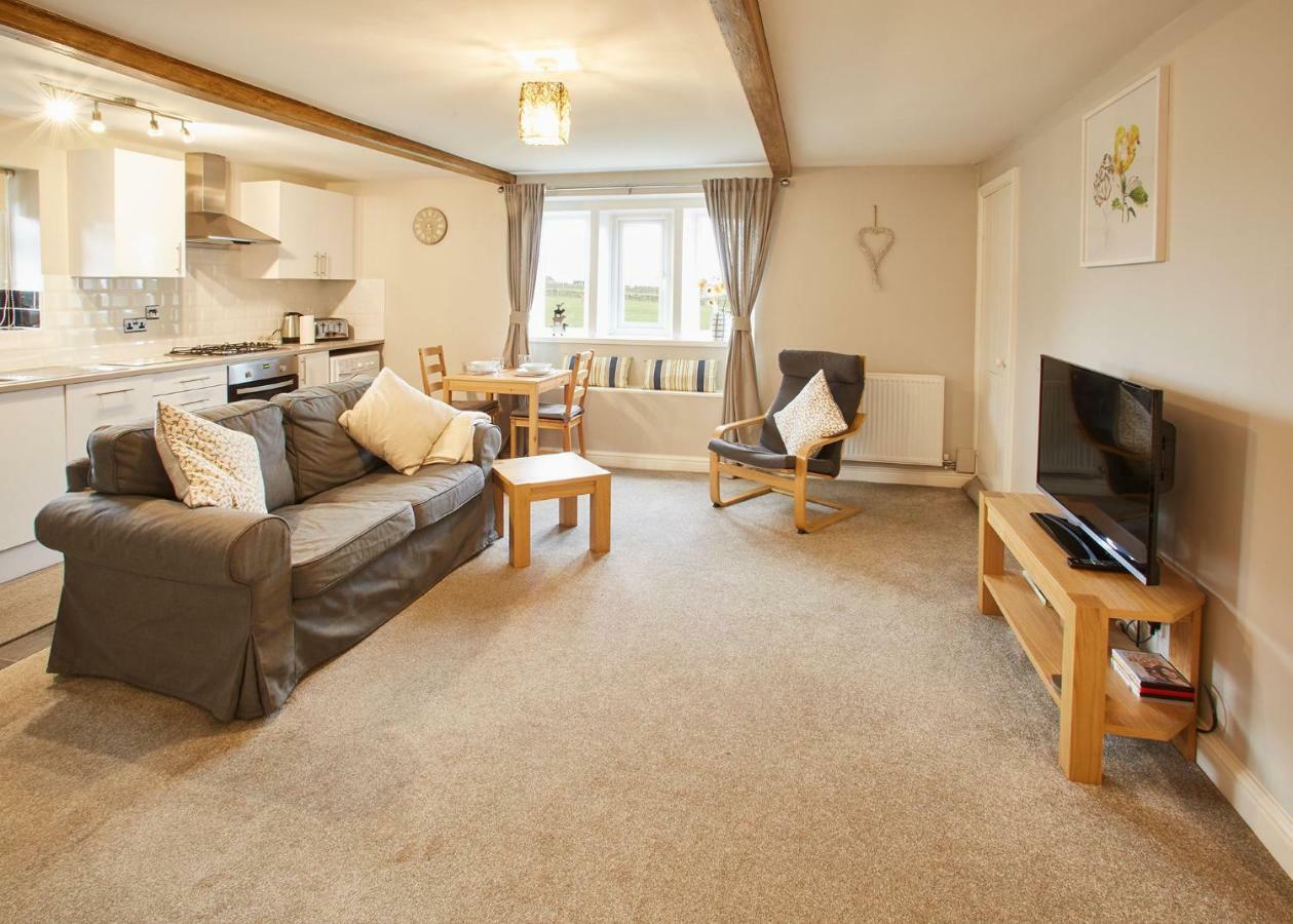 Host & Stay - Cosy Cottage Emley Экстерьер фото